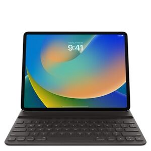 Smart Keyboard Folio for iPad Pro
12.9-inch (6th generation) - US
English